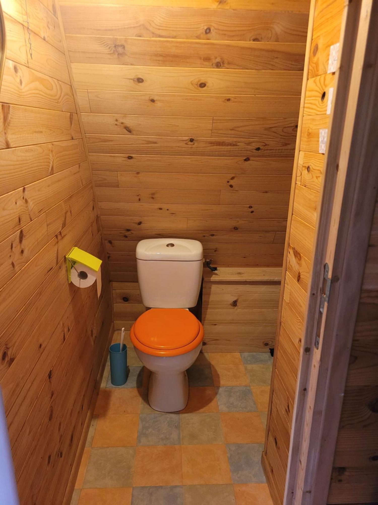 Camping Les Hirondelles Bourg-Sainte-Marie Exterior foto
