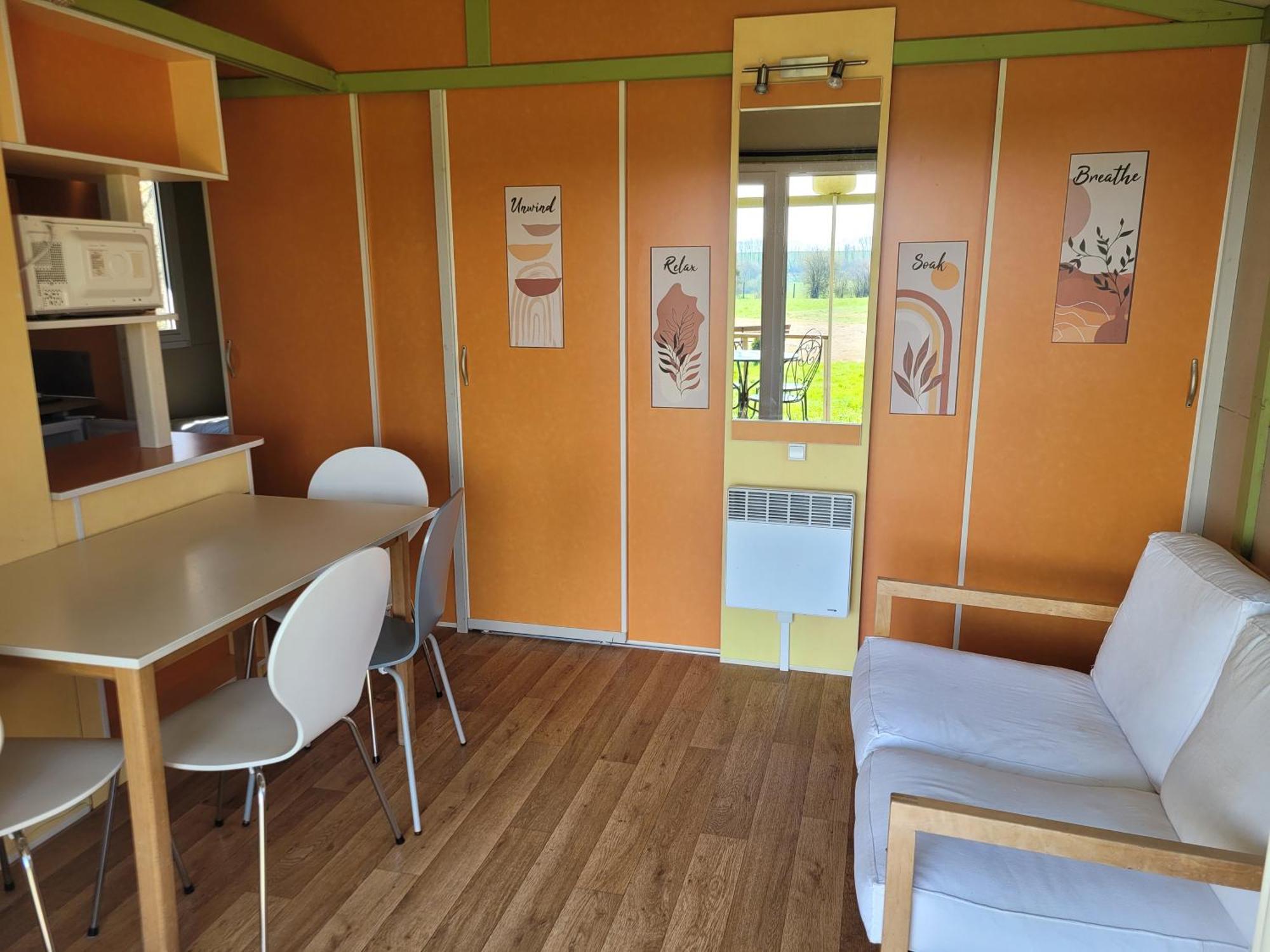 Camping Les Hirondelles Bourg-Sainte-Marie Exterior foto